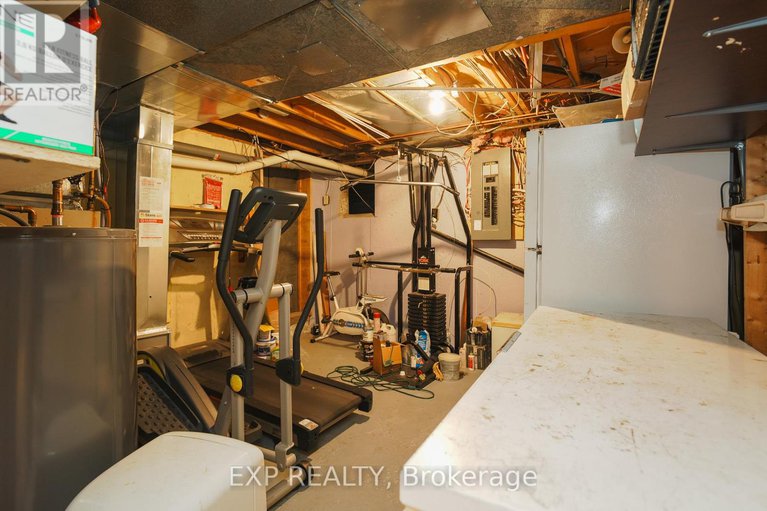 28875254/36-keewatin-crescent/borden-farmstewart-farmcarleton-heightsparkwood-hills/ottawa/ontario/K2E6Z1_32