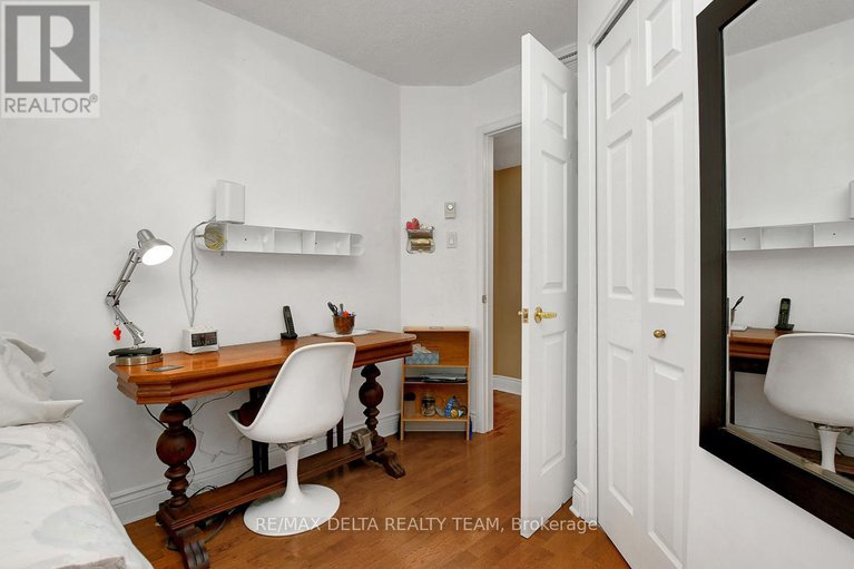 28176941/302a-62-donald-street/overbrook/ottawa/ontario/K1K1N2_34