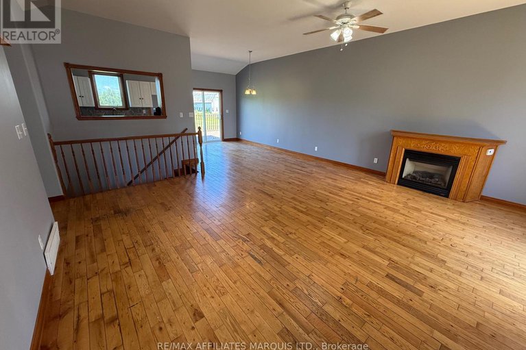 28562829/19249-county-2-road/south-glengarry-charlottenburgh-twp/south-glengarry/ontario/K0C2E0_9