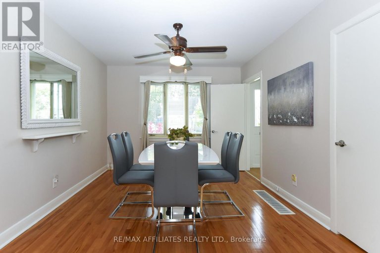 28929564/323-fullerton-avenue/overbrookcastle-heights/ottawa/ontario/K1K1K2_19