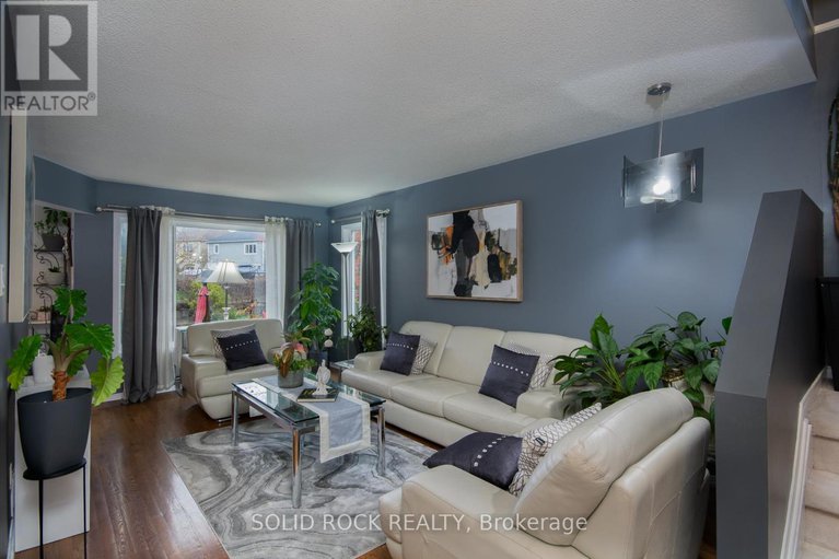 29093942/61-flowertree-crescent/emerald-meadowstrailwest/ottawa/ontario/K2M2R7_11