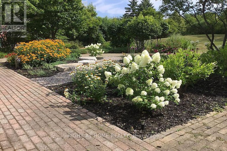 29256268/17-38-kettering/hunt-clubwestern-community/ottawa/ontario/K1V0X8_36