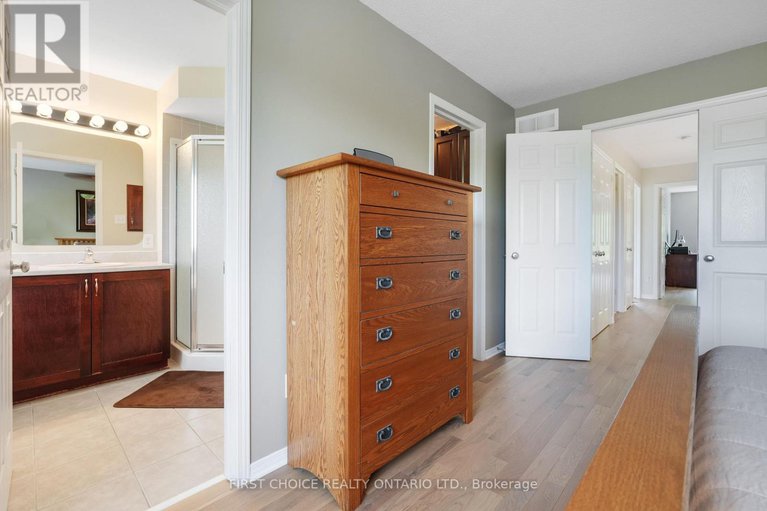 28420949/196-trail-side-circle/springridgeeast-village/ottawa/ontario/K4A5B4_16