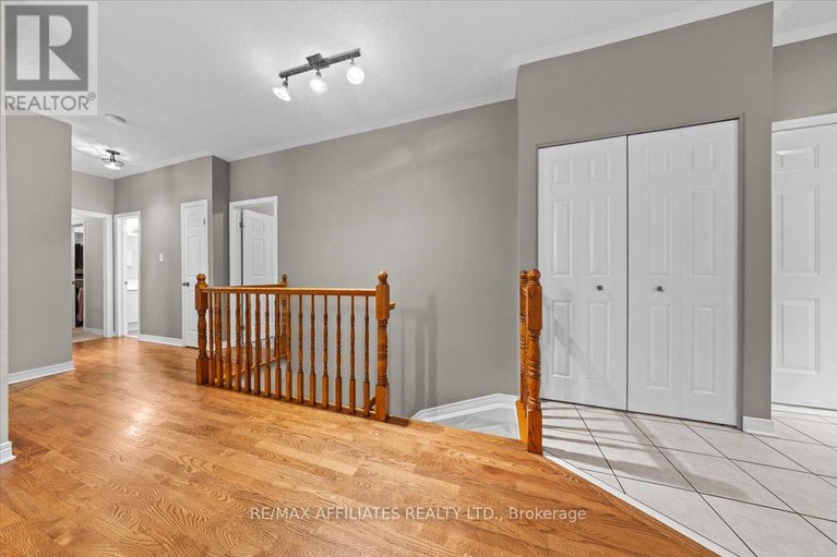 28798162/1147-mulder-avenue/fallingbrookgardenway-south/ottawa/ontario/K4A4G8_5