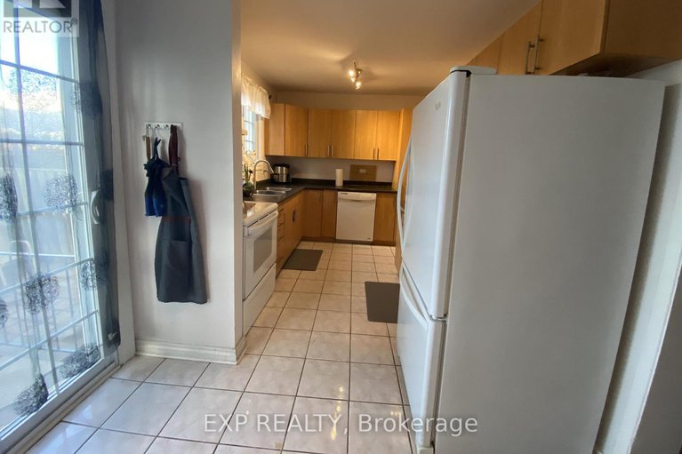 29135222/415-kintyre-private/carleton-square/ottawa/ontario/K2C3M9_38