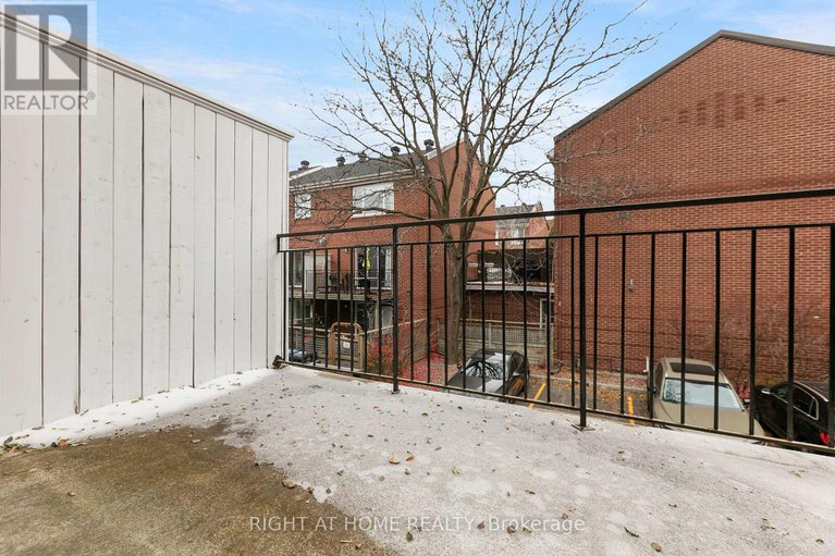 29127565/4-thorburn-private/lower-town/ottawa/ontario/K1N1G4_24