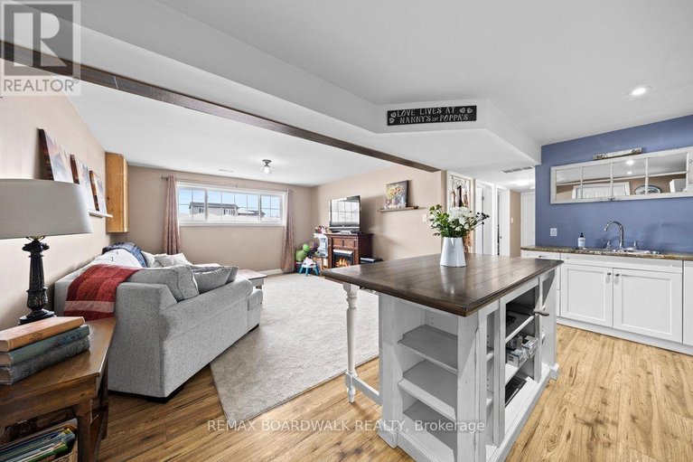 29436159/1644-drummond-concession-7-road/drummond-n-elmsley-drummond-twp/drummondnorth-elmsley/ontario/K7H3C8_32