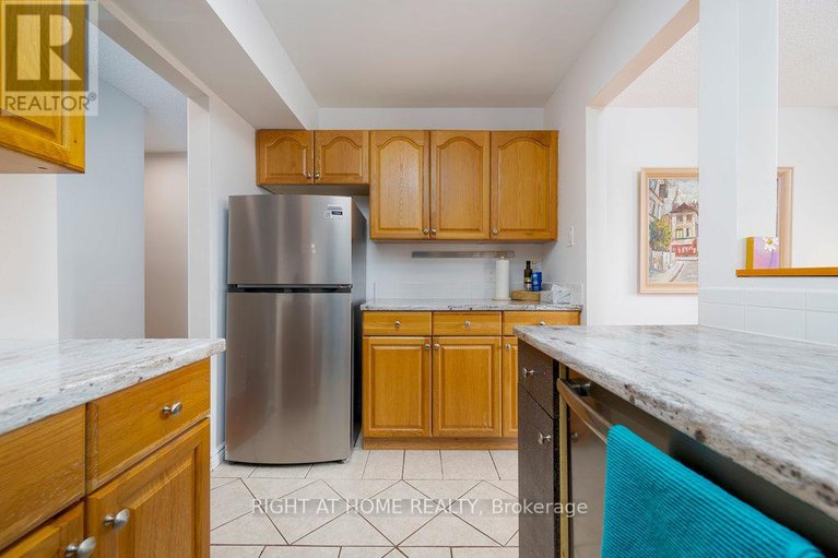 28485628/204-316-savard-avenue/vanier/ottawa/ontario/K1L7S2_11