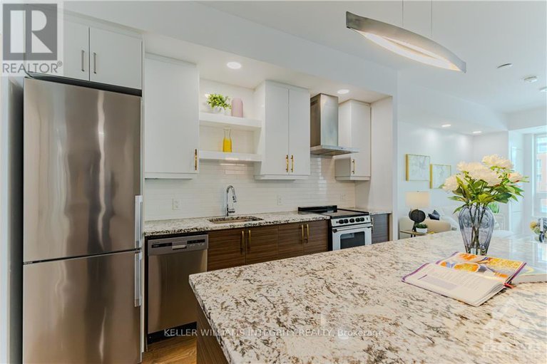 28222065/311-320-miwate-private/mechanicsville/ottawa/ontario/K1R6K8_15