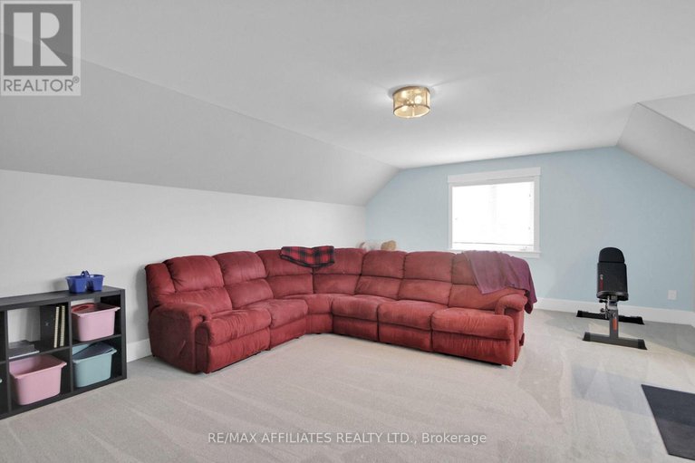 28600533/500-bradbury-court/kanata-north-west/ottawa/ontario/K2W0A1_32