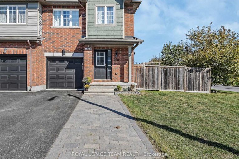 29014548/430-haresfield-court/riverside-southgloucester-glen/ottawa/ontario/K4M0B6_1