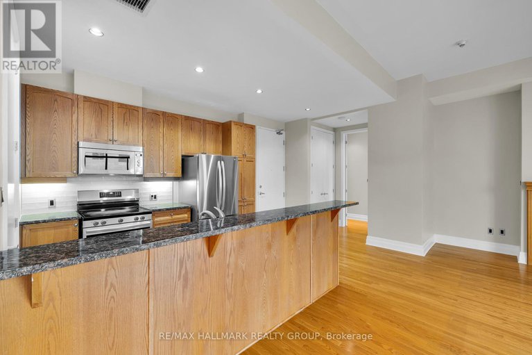 28579122/ph5-330-loretta-avenue-s/west-centre-town/ottawa/ontario/K1S4E8_22
