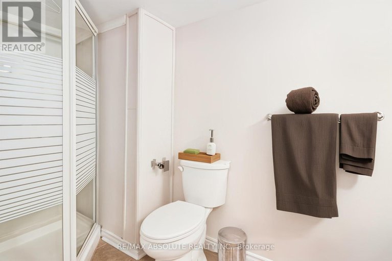 29110533/12-oak-grove-street/barrhaven-east/ottawa/ontario/K2G6R4_17