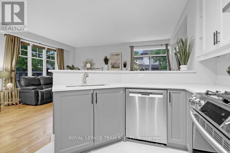 28451153/70-oldfield-street/barrhaven-east/ottawa/ontario/K2G7C2_17