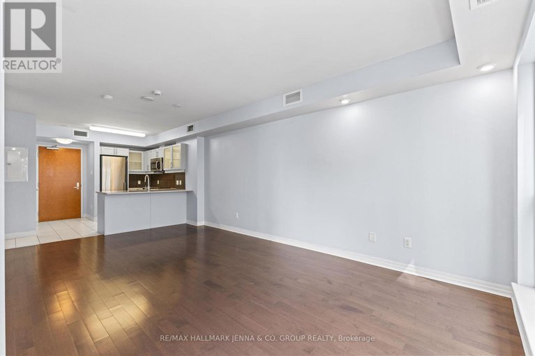 28292069/1306-195-besserer-street/sandy-hill/ottawa/ontario/K1N0B6_19