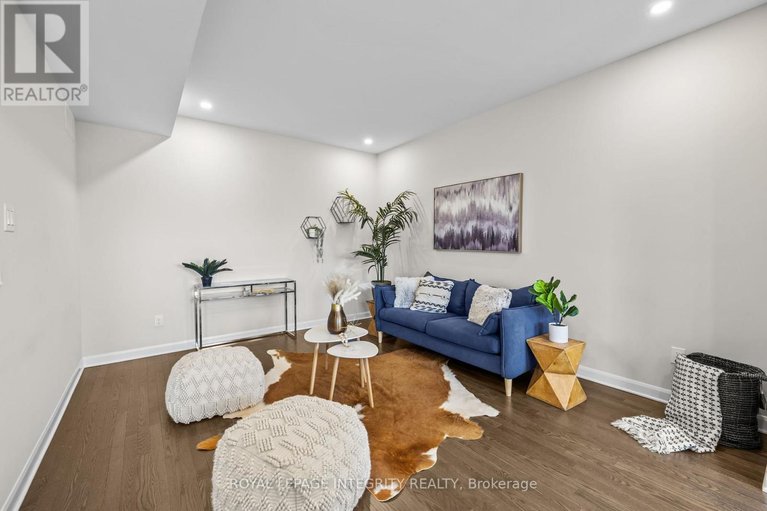 29648614/125-attwell-private/morgans-grantsouth-march/ottawa/ontario/K2K0P6_8