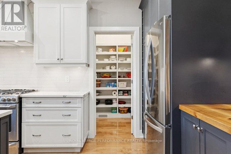 29049198/5-melva-avenue/blossom-parkkemp-parkfindlay-creek/ottawa/ontario/K1T3W9_11