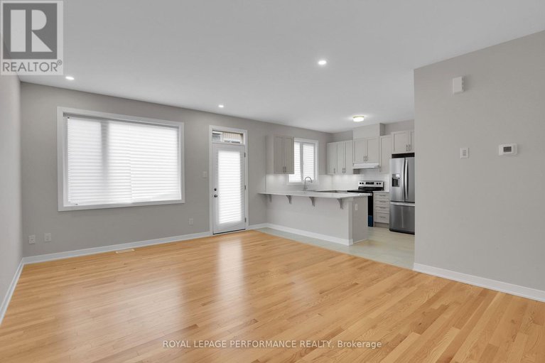 28900930/94-pizzicato-street/mer-bleuebradley-estatesanderson-park/ottawa/ontario/K1W0E1_8
