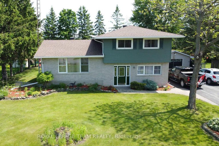 29105315/4951-hwy-31-bank-street-n/south-dundas-williamsburgh-twp/south-dundas/ontario/K0C2H0_1