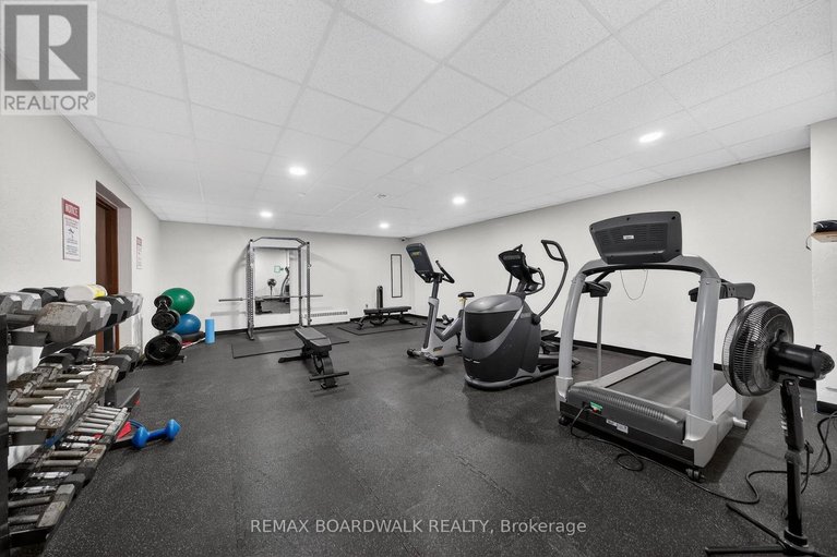 29543326/407-1356-meadowlands-drive-e/borden-farmstewart-farmcarleton-heightsparkwood-hills/ottawa/ontario/K2E6K6_15