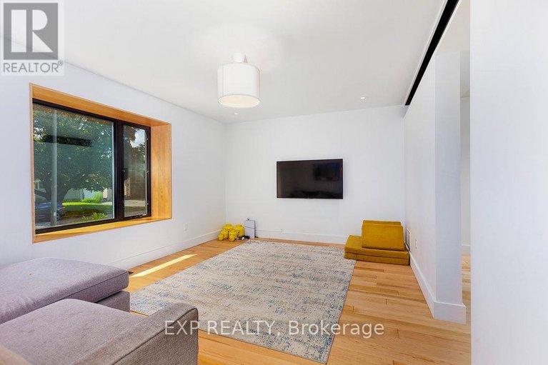 28586645/179-mountbatten-avenue/applewood-acres/ottawa/ontario/K1H5V6_5