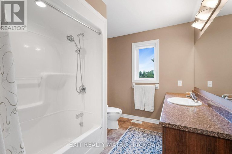 28751207/23-cobblestone-drive/village-of-russell/russell/ontario/K4R0A7_21