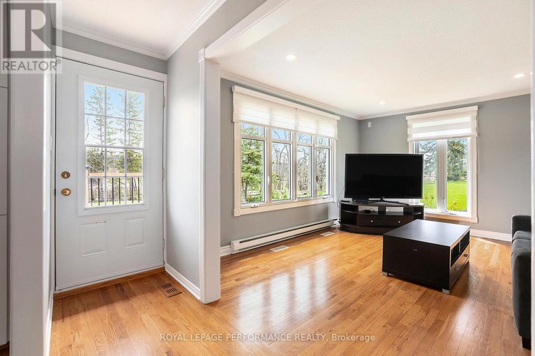 28619554/9360-county-road-17-road/clarencerockland-twp/clarence-rockland/ontario/K4K1K9_12