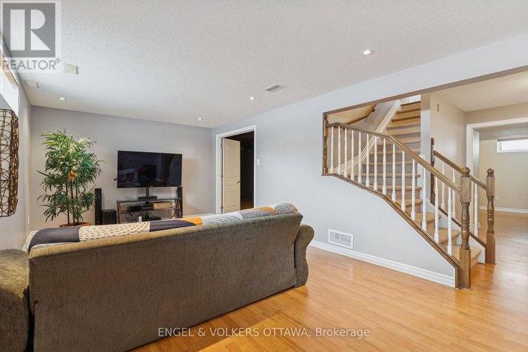 29377560/76-frontenac-boulevard/embrun/russell/ontario/K0A1W0_40