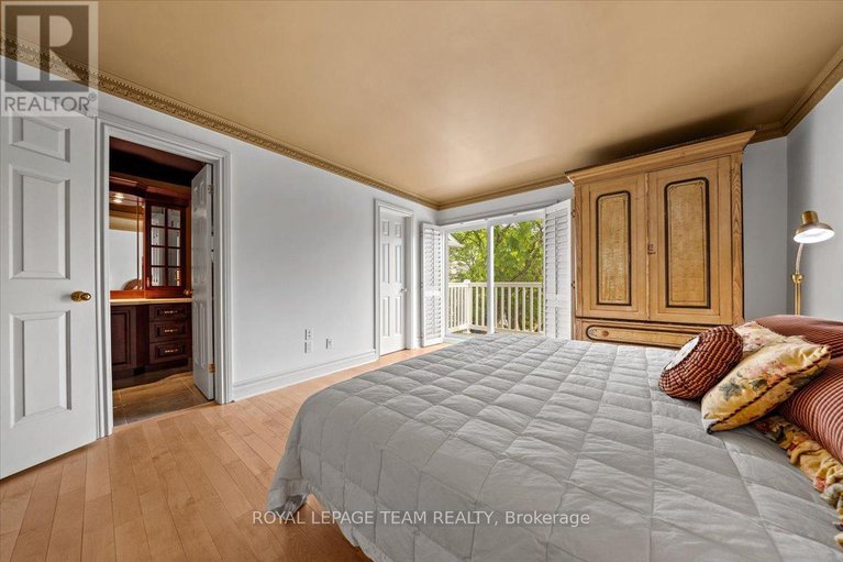 28557044/14-27-forsyth-lane/crystal-beach/ottawa/ontario/K2H9H2_28