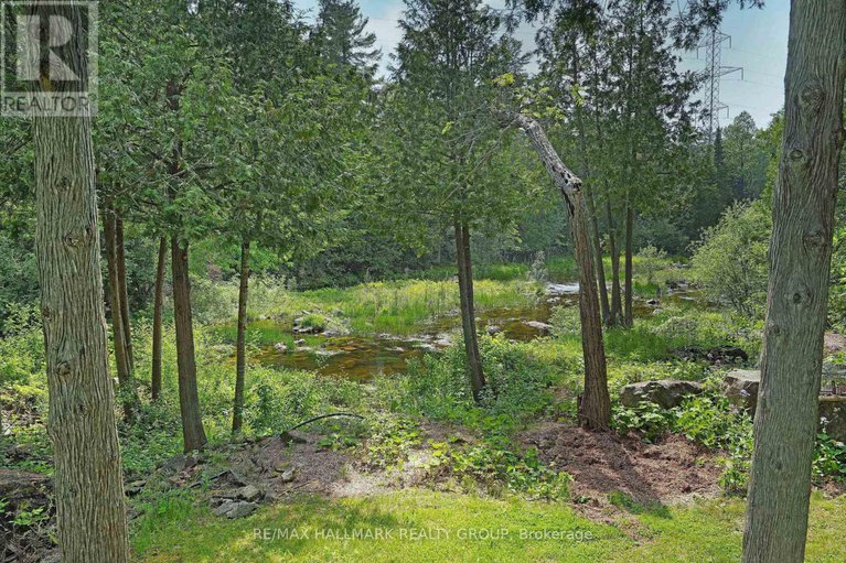 28430481/184-old-pakenham-road/fitzroy/ottawa/ontario/K0A1X0_41