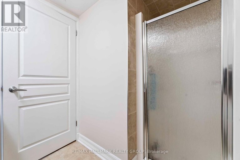28869010/204-200-besserer-street/sandy-hill/ottawa/ontario/K1N0A7_28