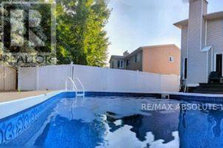 29260839/1-stradwick-avenue/cedargrovefraserdale/ottawa/ontario/K2J2X3_44