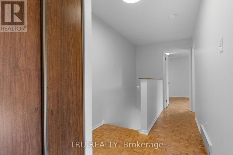 28925515/715-mooneys-bay-place/mooneys-bayriverside-park/ottawa/ontario/K1V8W4_21