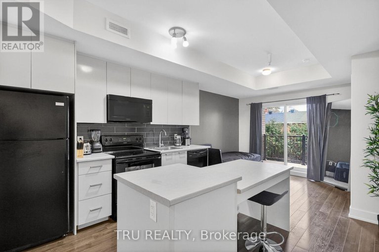 29152205/207-2785-baseline-road-s/redwood-park/ottawa/ontario/K2H1G9_6