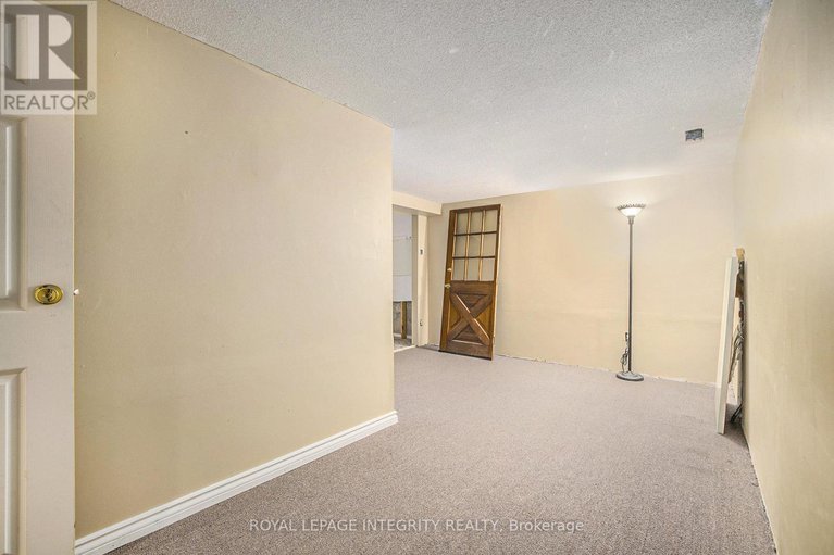 29122142/9-shouldice-crescent/glencairnhazeldean/ottawa/ontario/K2L1M8_22