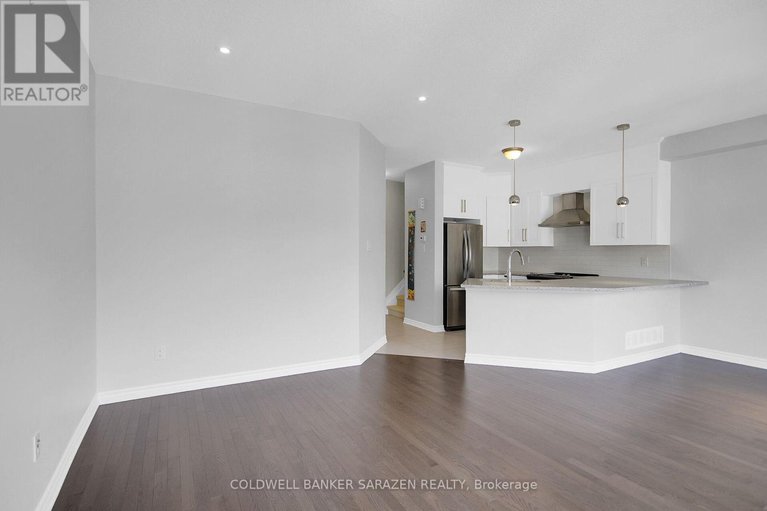 28401645/438-meadowbreeze-drive/emerald-meadowstrailwest/ottawa/ontario/K2M2T6_10
