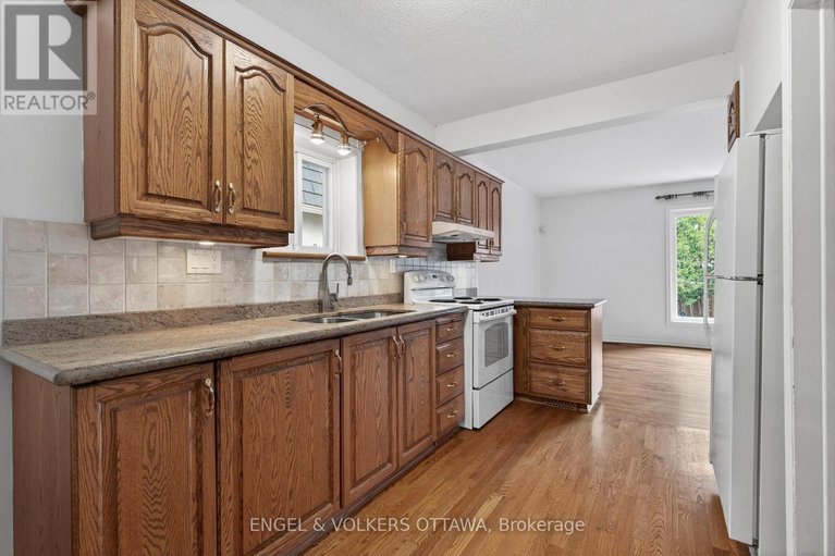 29667901/123-huron-avenue-n/ottawa-west/ottawa/ontario/K1Y0W3_9