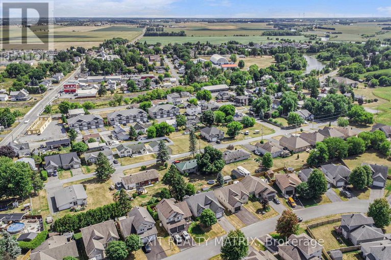 28777182/14-provost-street/north-stormont-finch-twp/north-stormont/ontario/K0A1R0_44