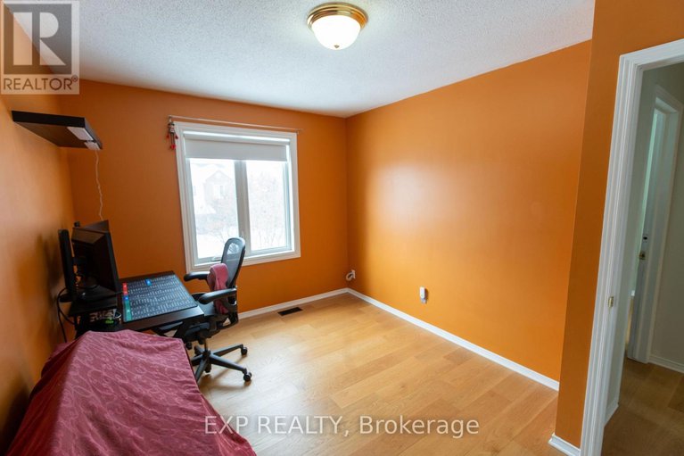 29399135/54-sheppards-glen-avenue/emerald-meadowstrailwest/ottawa/ontario/K2M2M9_20