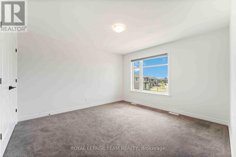 28647828/1010-brian-good-avenue/riverside-southgloucester-glen/ottawa/ontario/K4M0R3_37