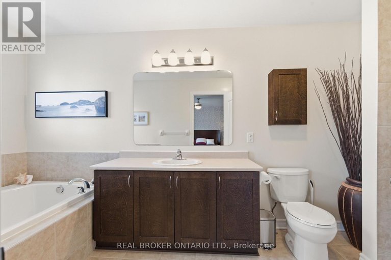 29636958/417-stalwart-crescent/blossom-parkkemp-parkfindlay-creek/ottawa/ontario/K1T0H2_40