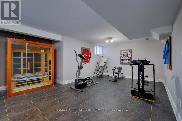 28142173/2284-summerside-drive/manotick-east-to-manotick-station/ottawa/ontario/K4M1B4_40