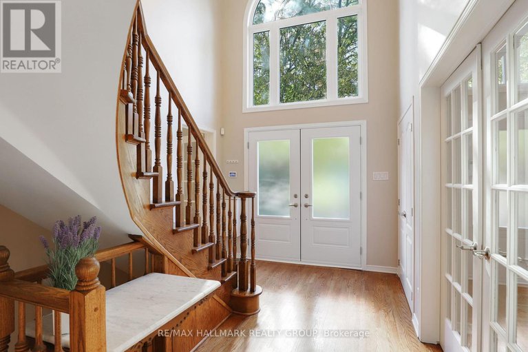 28938196/3062-upper-otterson-place/mooneys-bayrevelstoke/ottawa/ontario/K1V7B6_3