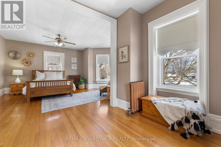 29405267/532-st-lawrence-street/winchester/north-dundas/ontario/K0C2K0_29