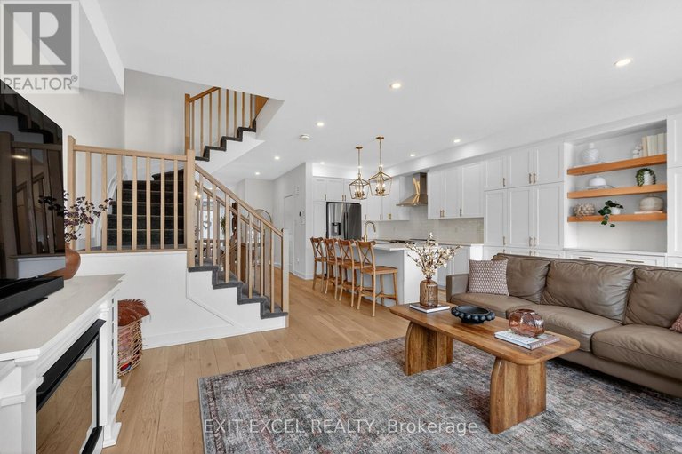 29663651/240-zinnia-way/riverside-southgloucester-glen/ottawa/ontario/K4M0K8_13