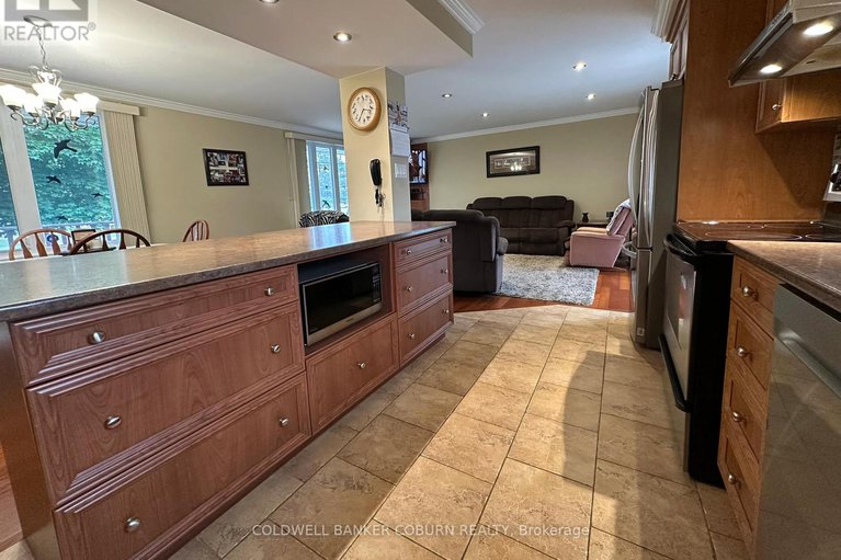 28429143/280-county-44-road/kemptville/north-grenville/ontario/K0G1J0_5