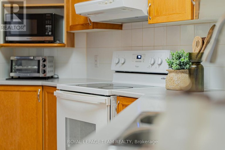 29615584/1615-locksley-lane/beaconwood/ottawa/ontario/K1J1B6_47