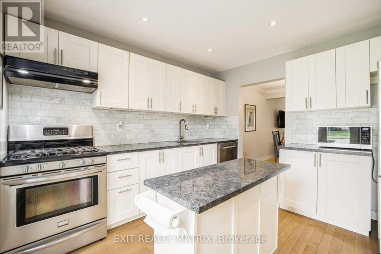 28740334/30-glen-park-drive/blackburn-hamlet-south/ottawa/ontario/K1B3Z2_19