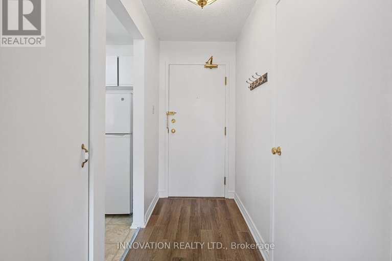 29643443/110-270-lorry-greenberg-drive/hunt-club-parkgreenboro/ottawa/ontario/K1T3K2_3