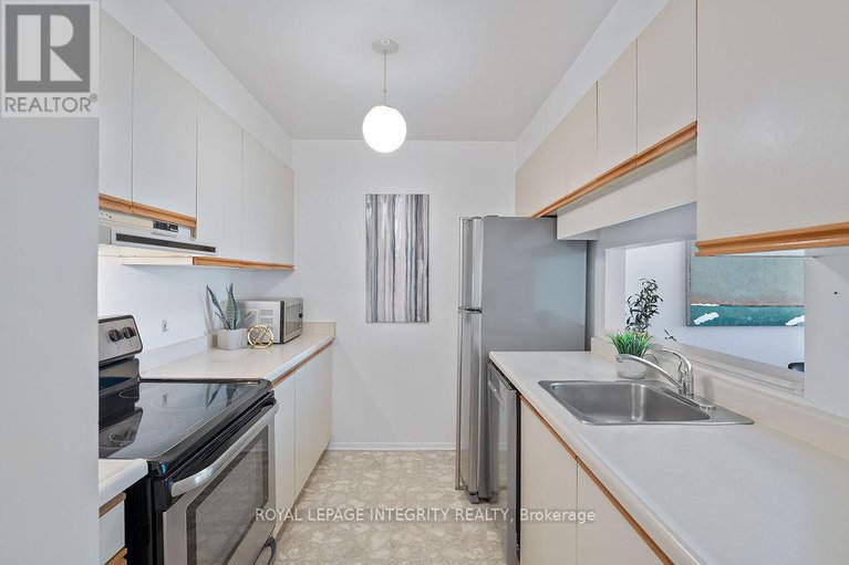 28876119/206-212-viewmount-drive/borden-farmstewart-farmcarleton-heightsparkwood-hills/ottawa/ontario/K2E7X2_16